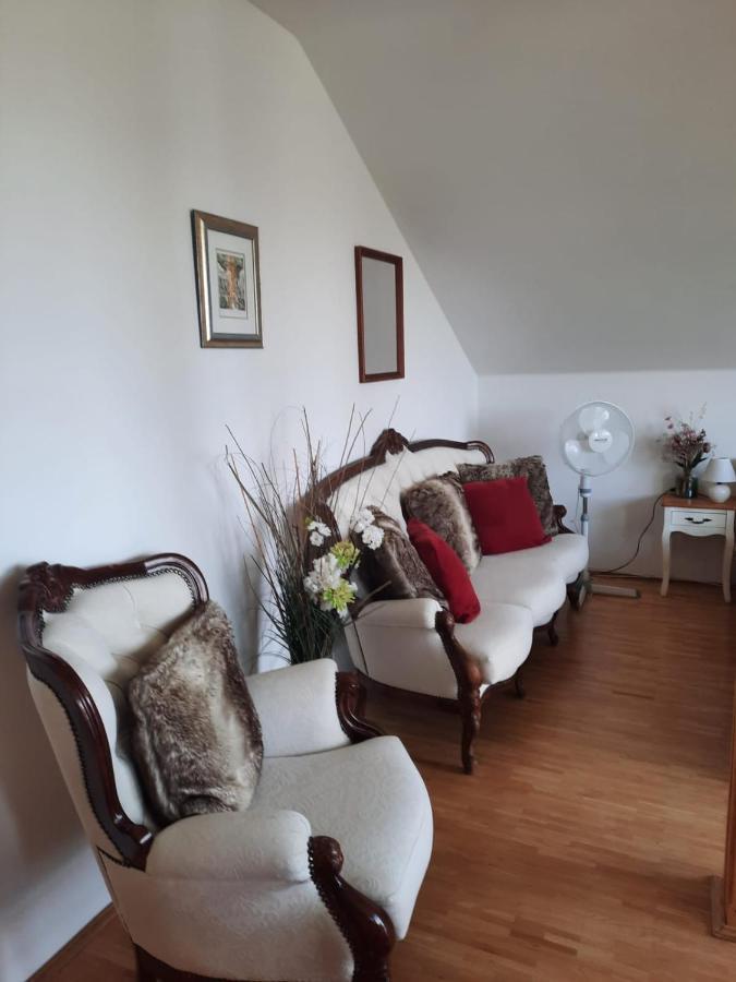 Apartman Mikulov Buitenkant foto