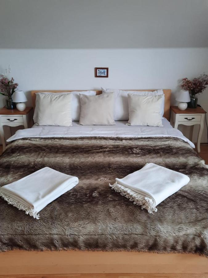 Apartman Mikulov Buitenkant foto