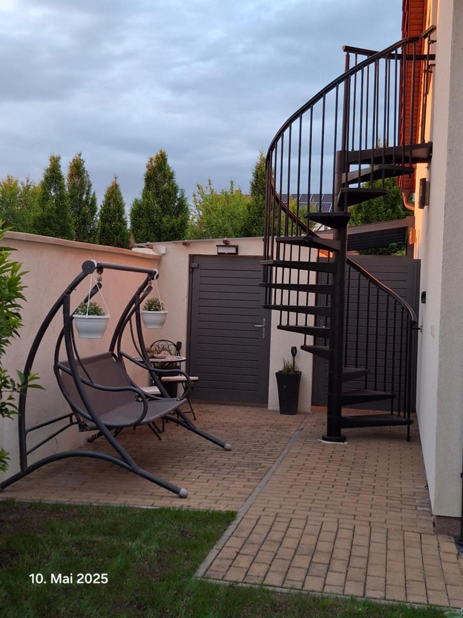 Apartman Mikulov Buitenkant foto